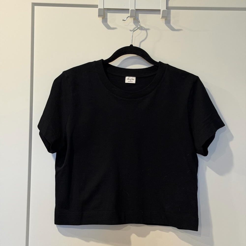 Aritzia Wilfred Classic Black Women's Cropped T shirt